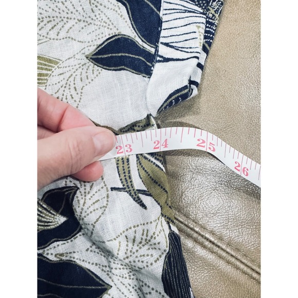 Tahari Womens 100% Linen Button Up Shirt Large Tropical Leaf Short Sleeve Top - Picture 6 of 7